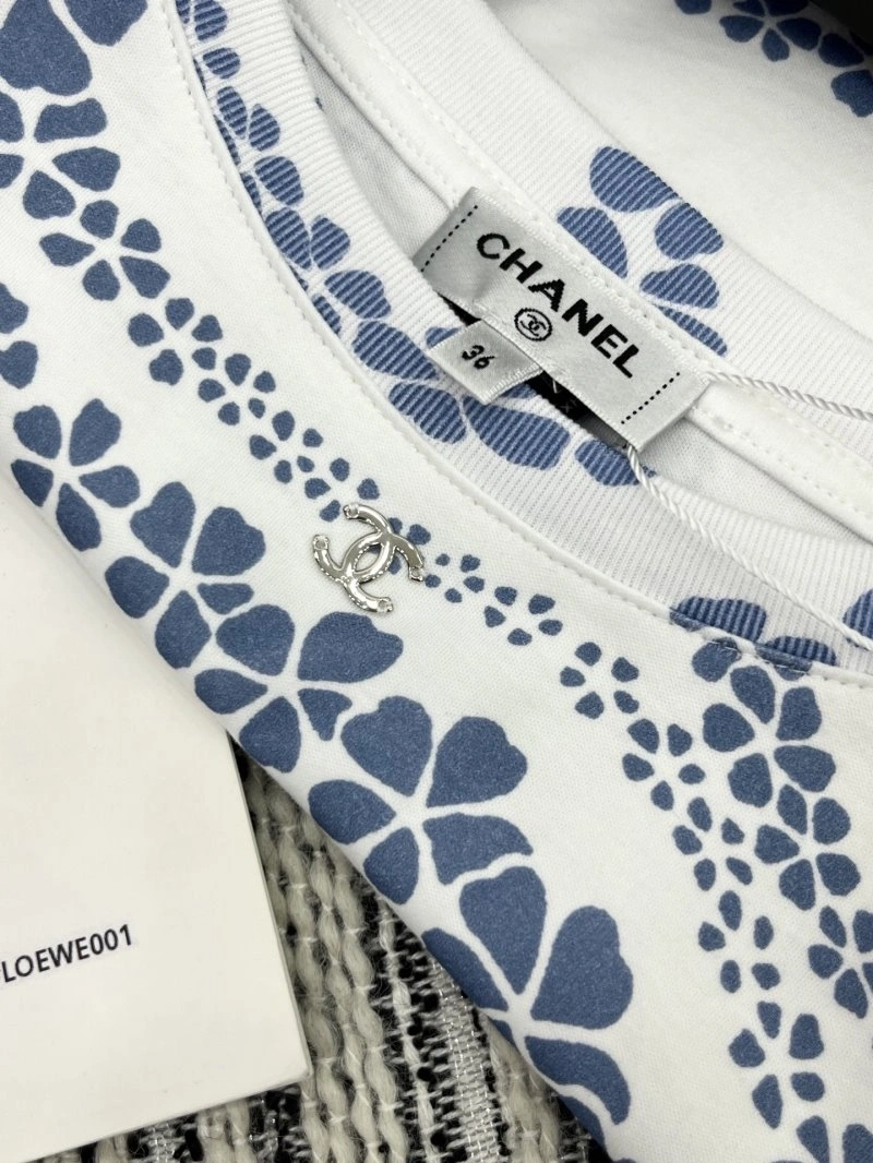 Chanel T-Shirts SmoothTexture 109640