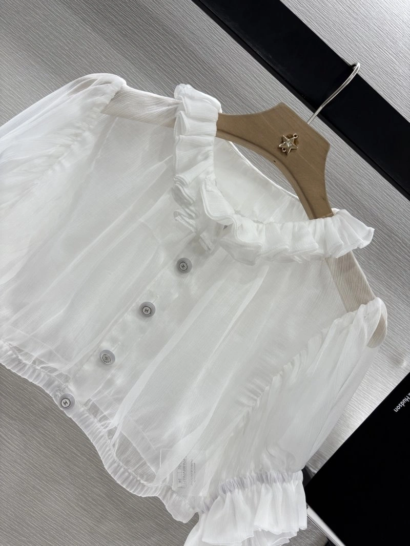 Chanel T-Shirts UrbanChic 109642