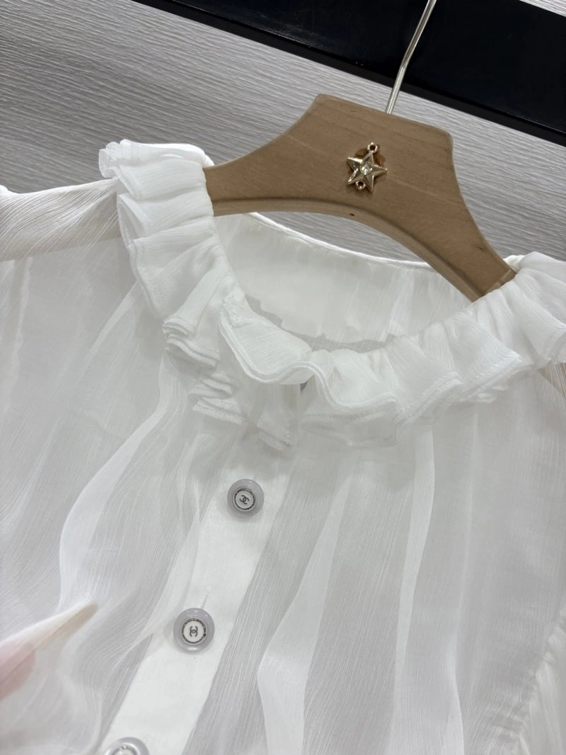Chanel T-Shirts UrbanChic 109642