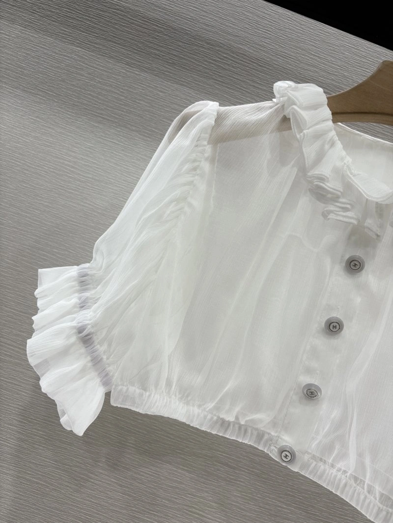 Chanel T-Shirts UrbanChic 109642