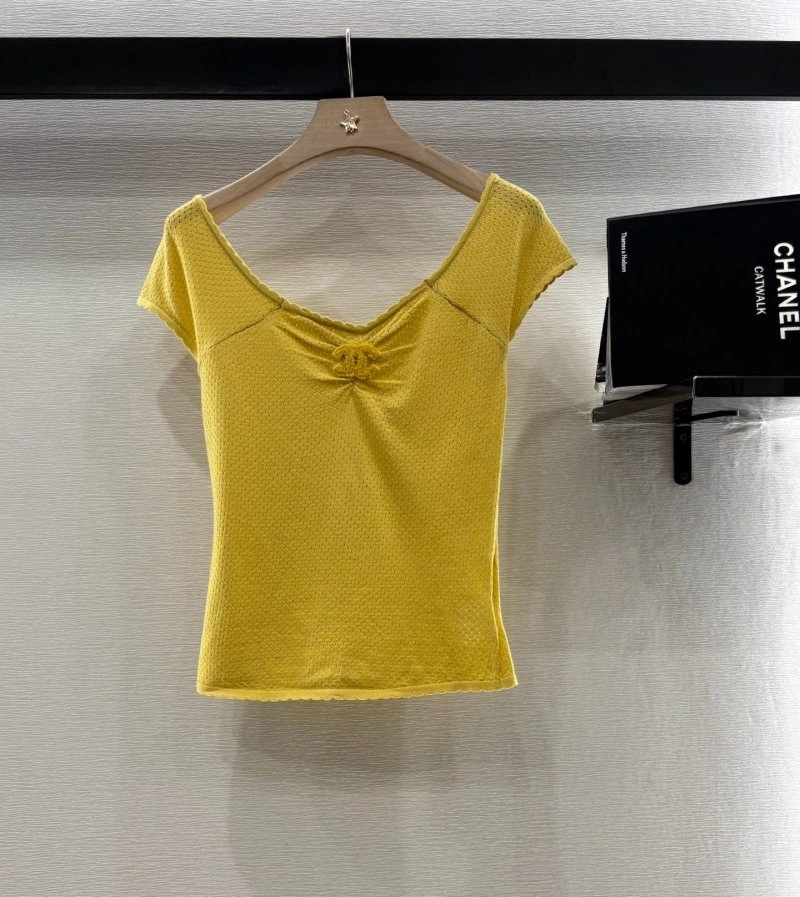 UrbanChic Chanel T-Shirts 109631