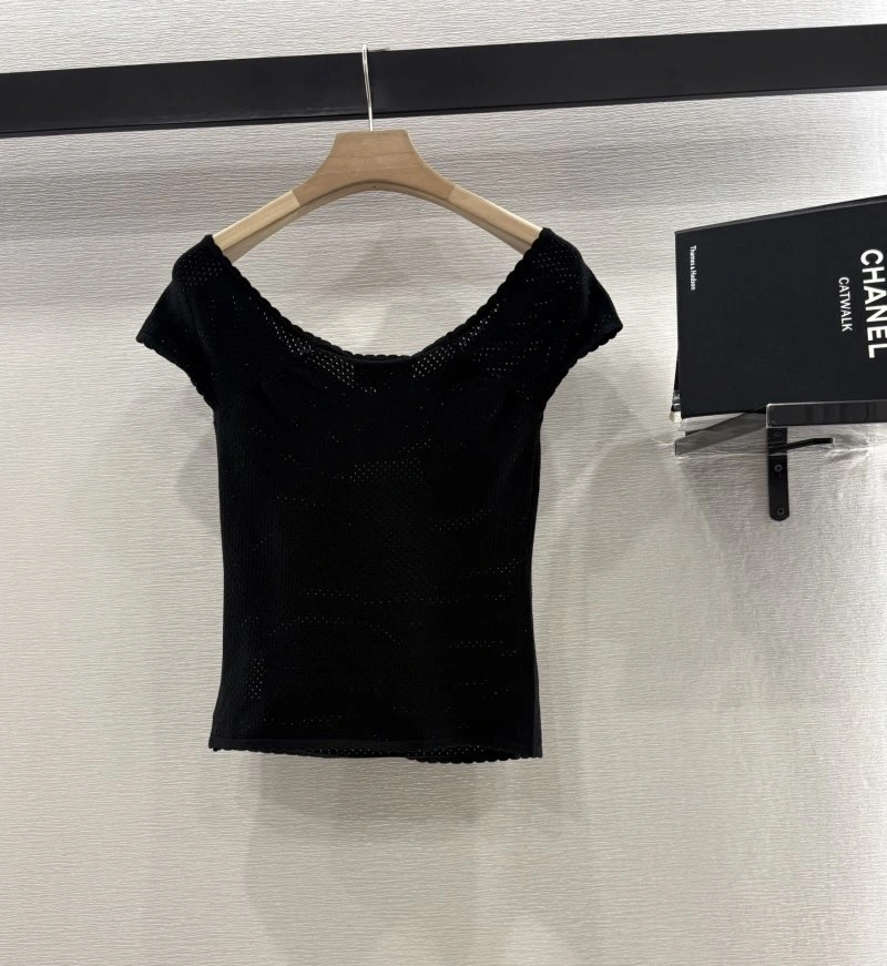 UrbanChic Chanel T-Shirts 109633