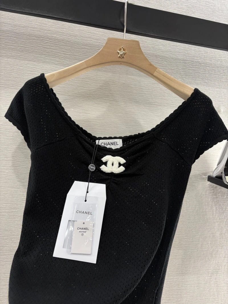 UrbanChic Chanel T-Shirts 109633