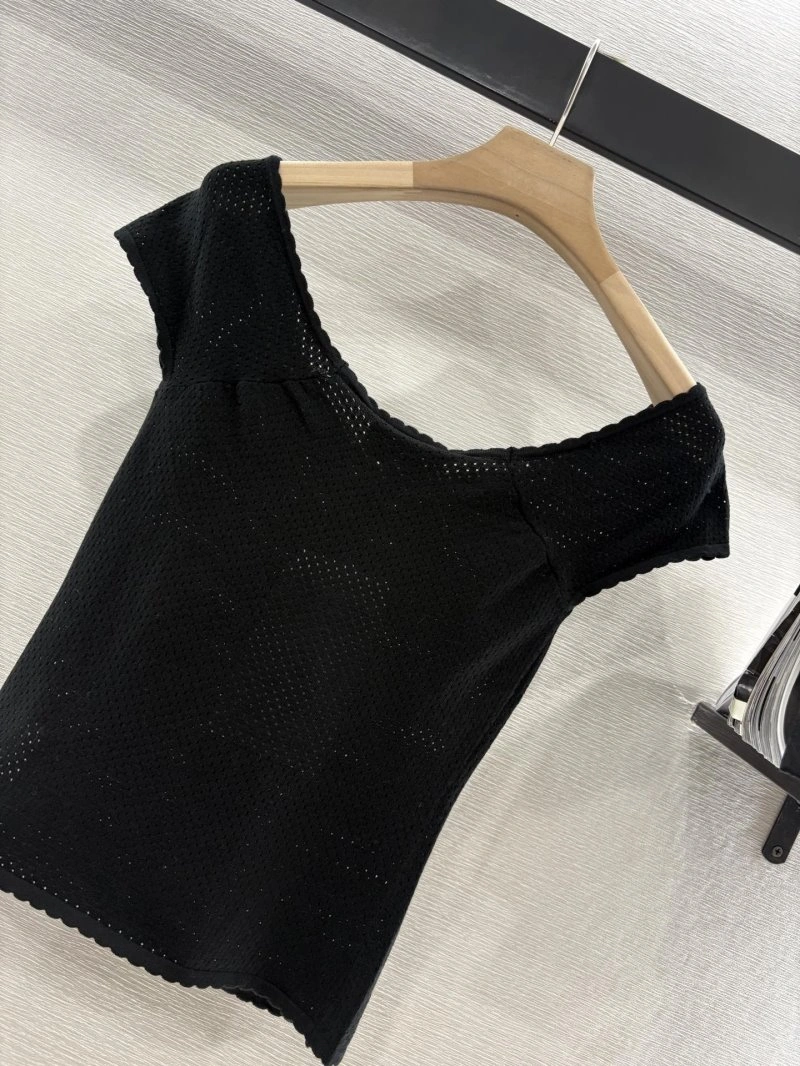 UrbanChic Chanel T-Shirts 109633