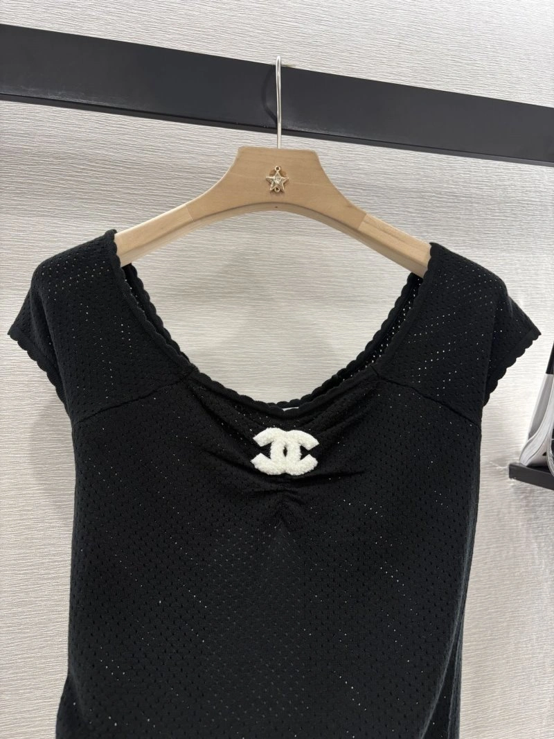 UrbanChic Chanel T-Shirts 109633