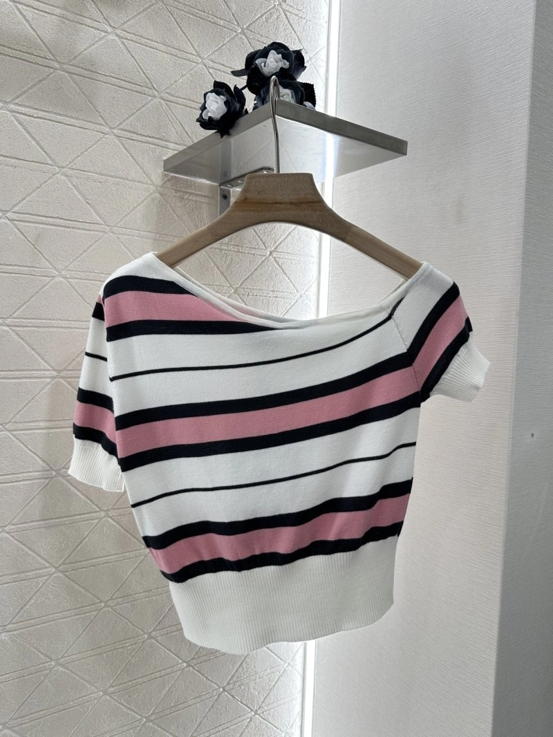 Functional Chanel T-Shirts 109621