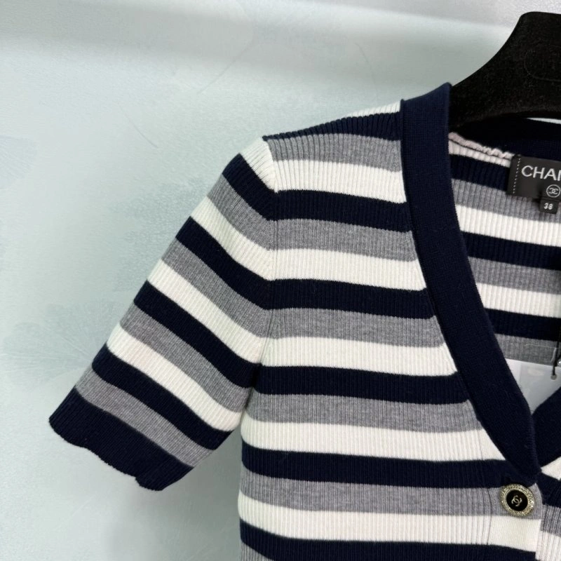 Tailored Chanel T-Shirts 109623
