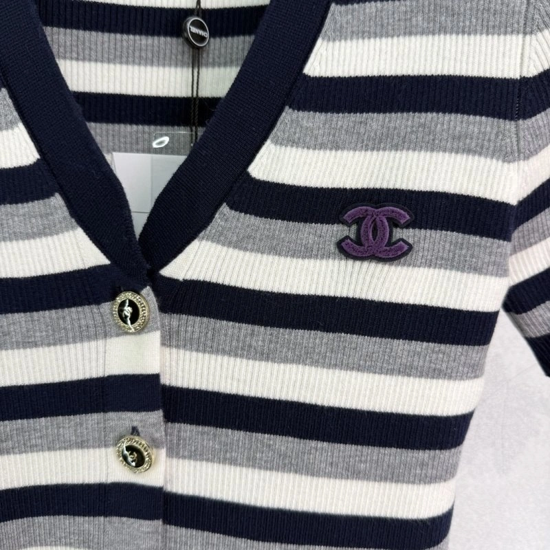 Tailored Chanel T-Shirts 109623