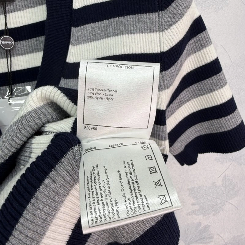 Tailored Chanel T-Shirts 109623