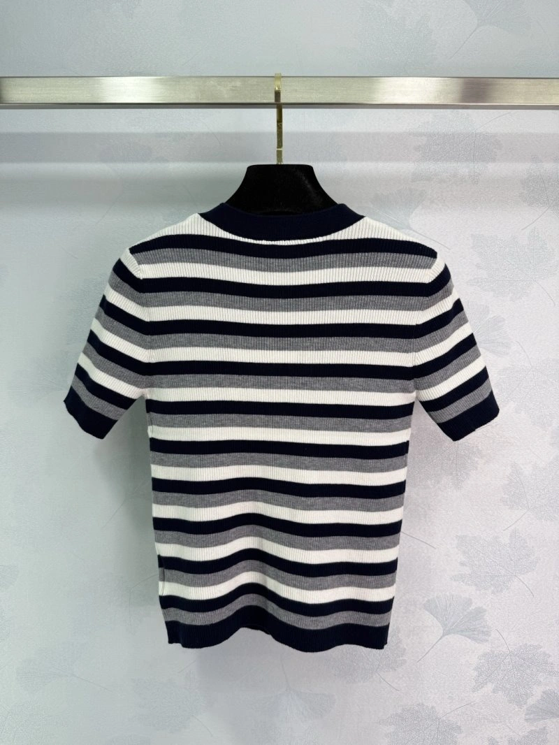 Tailored Chanel T-Shirts 109623