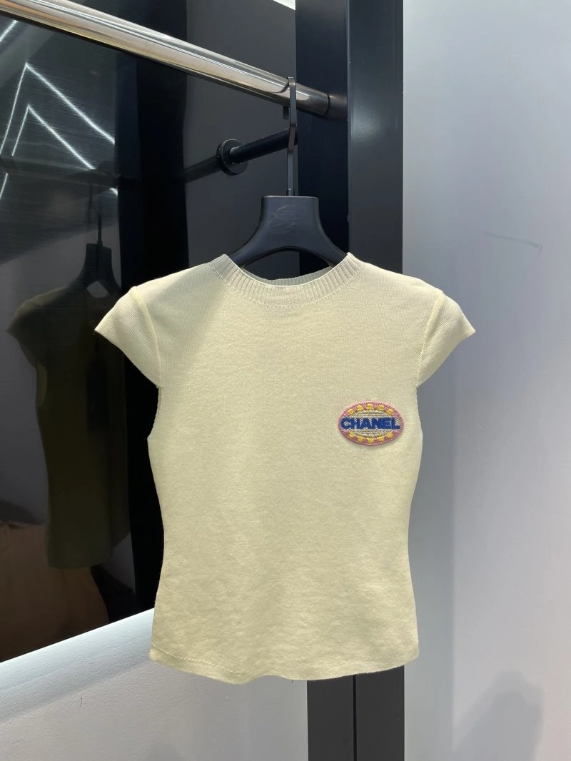 Chic Chanel T-Shirts 109610