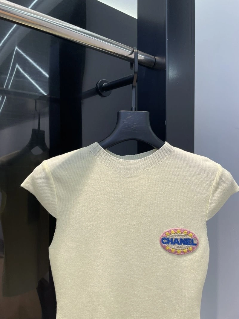 Chic Chanel T-Shirts 109610