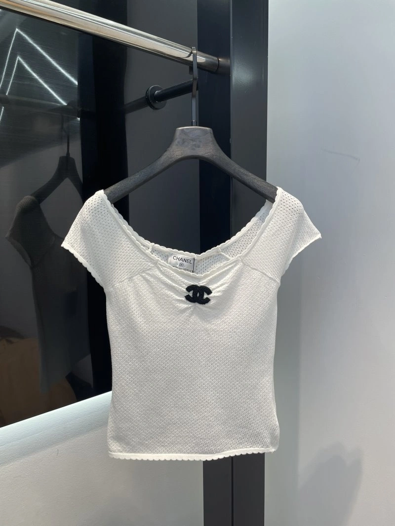 Snug Chanel T-Shirts 109609