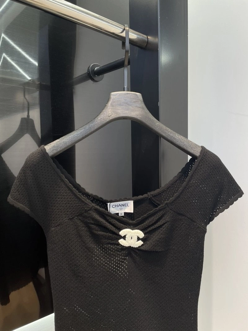Sophisticated Chanel T-Shirts 109604