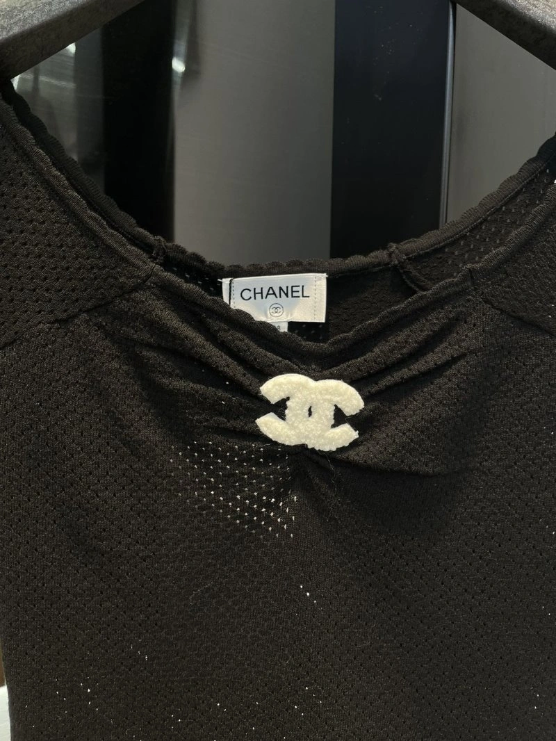 Sophisticated Chanel T-Shirts 109604