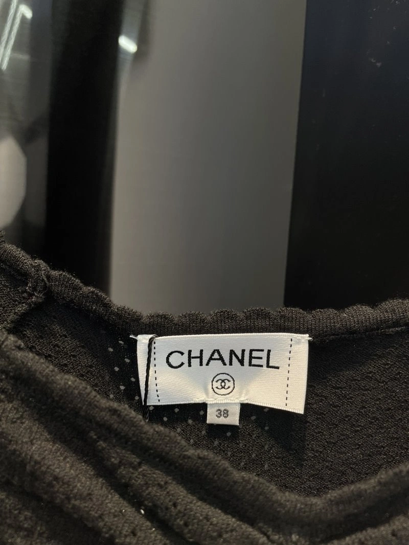 Sophisticated Chanel T-Shirts 109604