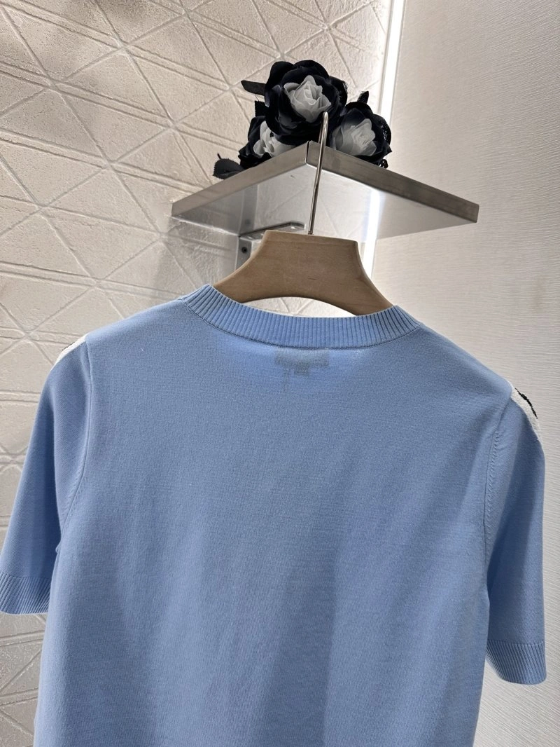 Youthful Chanel T-Shirts 109440