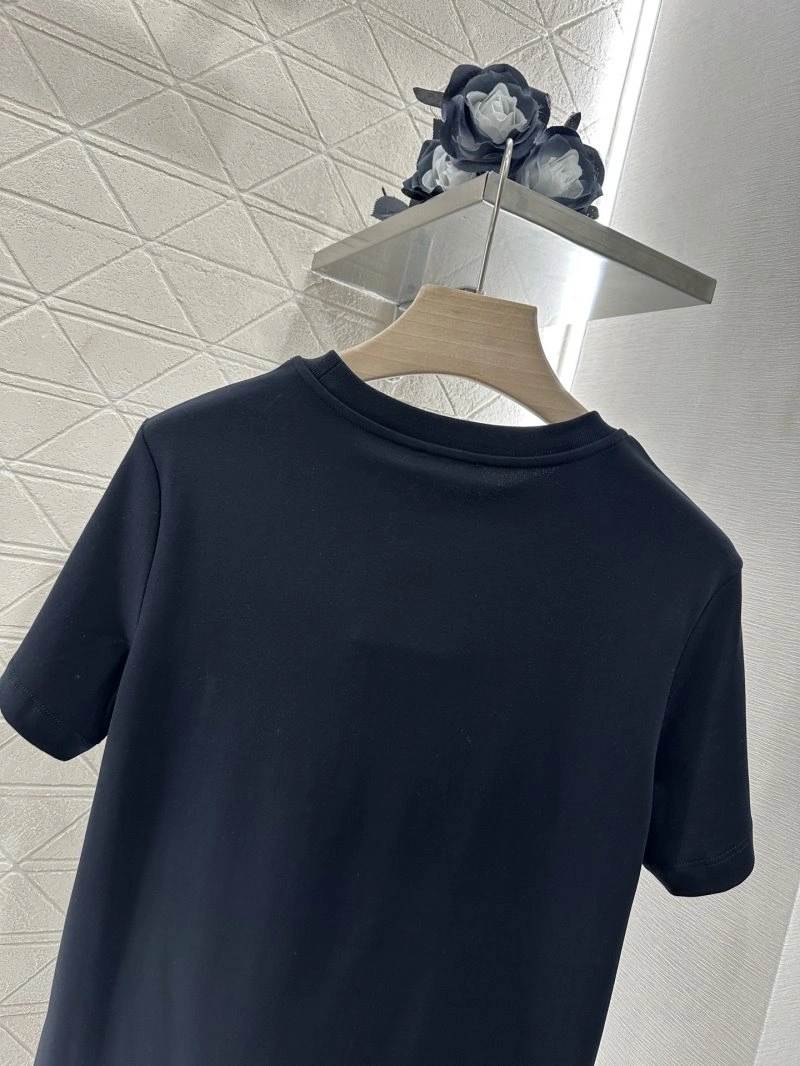 Packable Chanel T-Shirts 109436