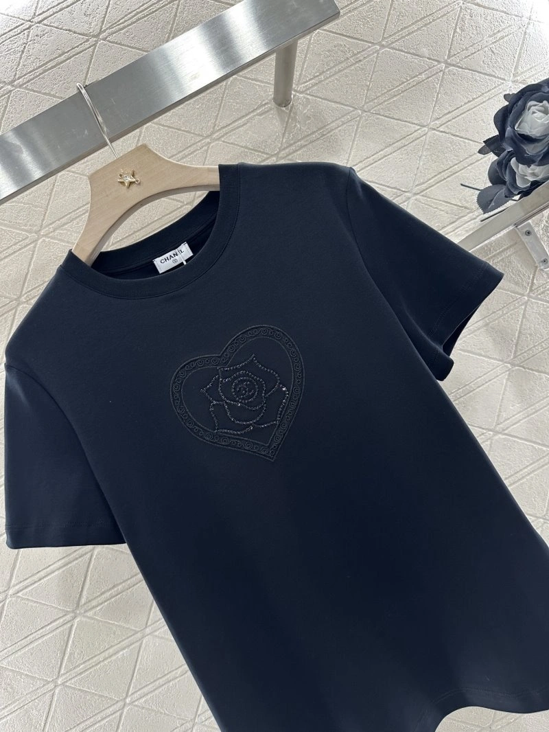 Packable Chanel T-Shirts 109436