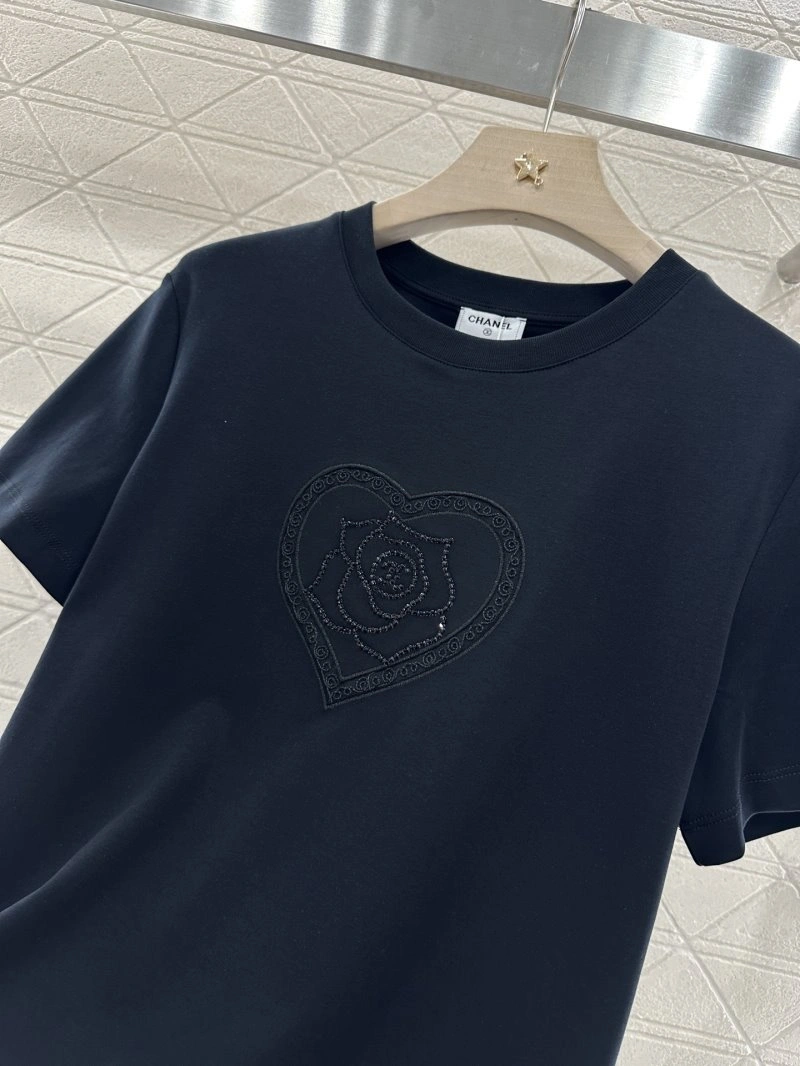 Packable Chanel T-Shirts 109436