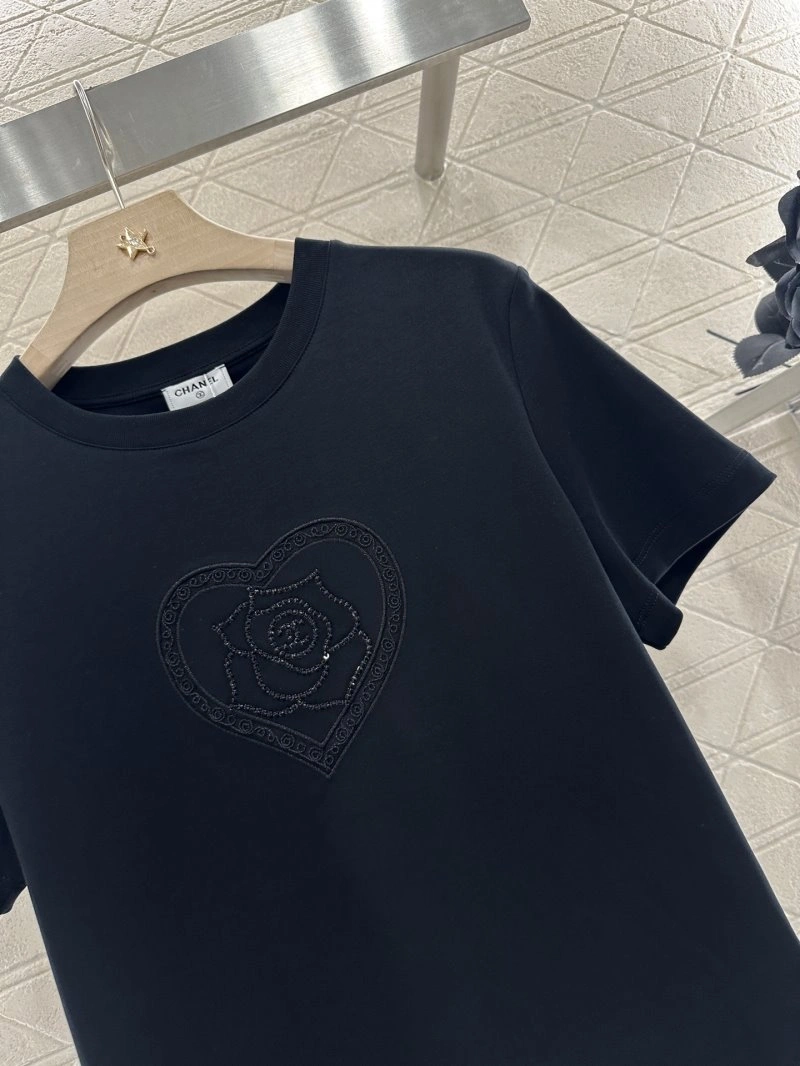 Packable Chanel T-Shirts 109436