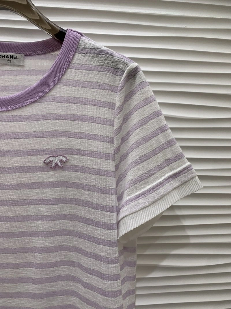 Chanel T-Shirts Sleek 109429
