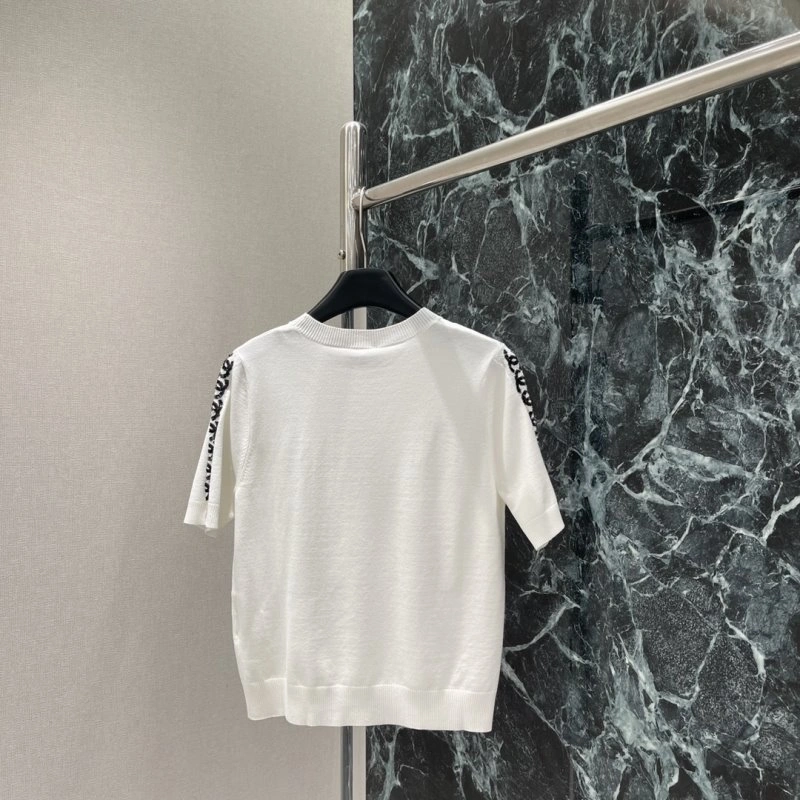 WellDesigned Chanel T-Shirts 109426
