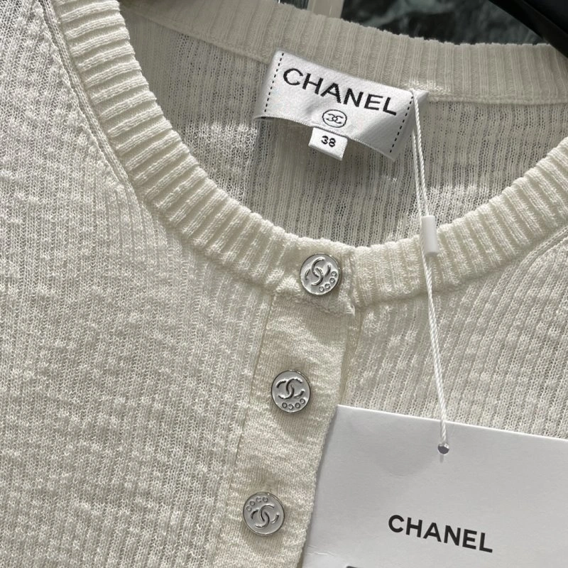 Chanel T-Shirts Youthful 109422