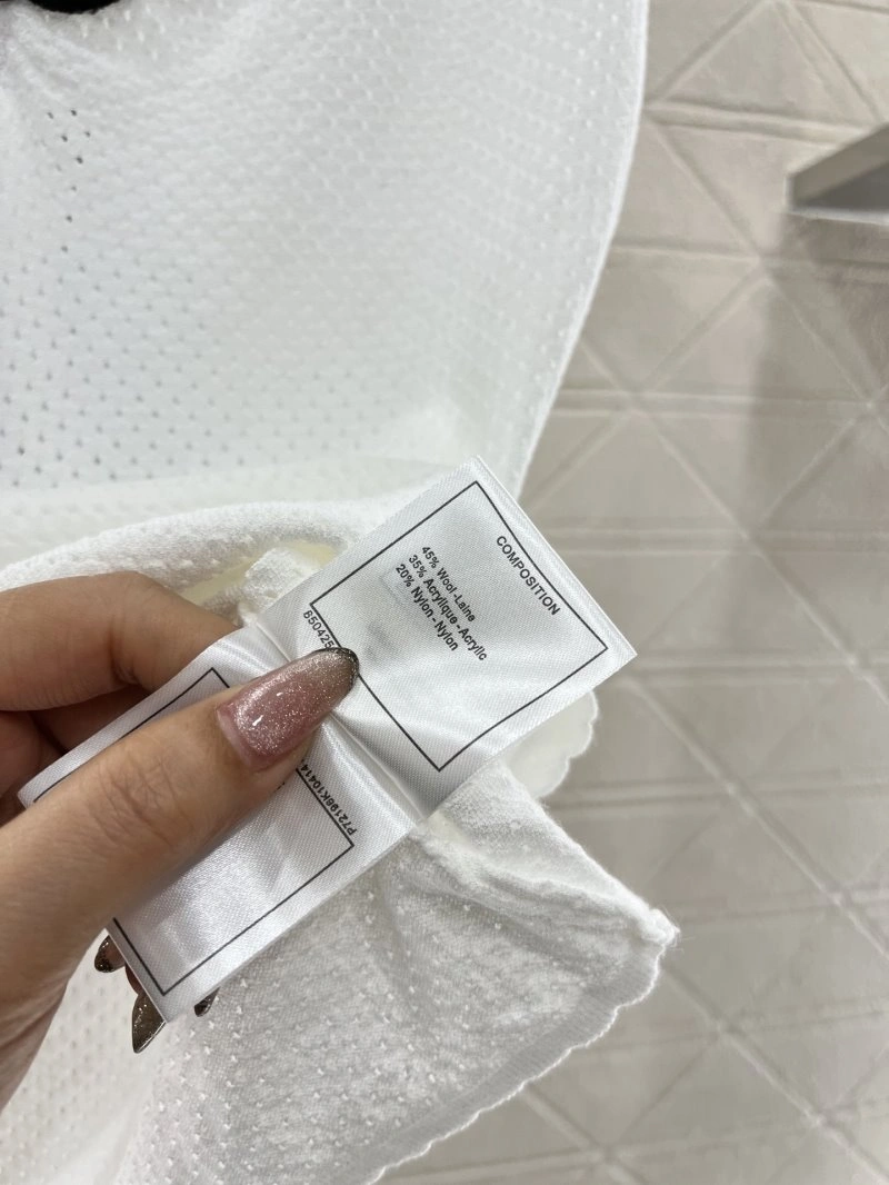 Chanel T-Shirts Modern 109420