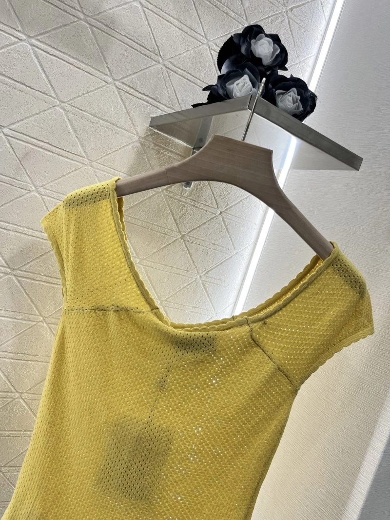 Soft Chanel T-Shirts 109419