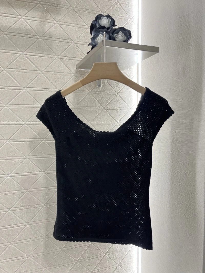 Classic Chanel T-Shirts 109415