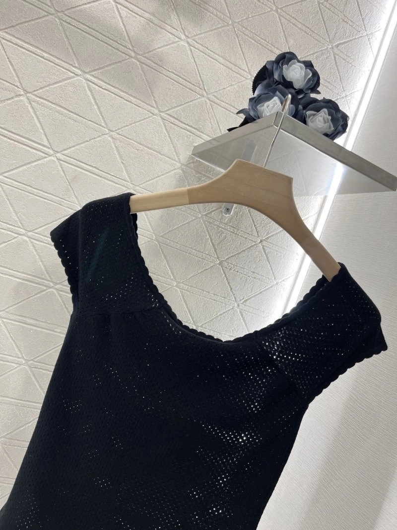 Classic Chanel T-Shirts 109415