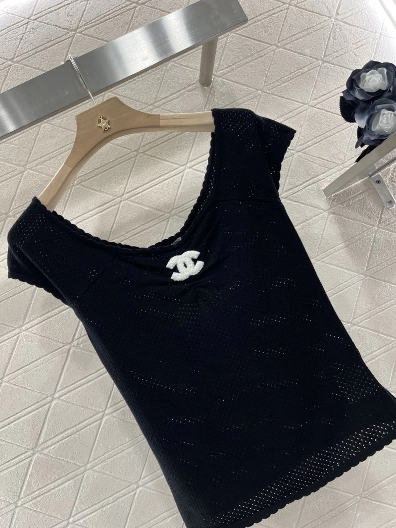 Classic Chanel T-Shirts 109415