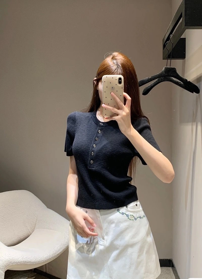 AllSeason Chanel T-Shirts 109396