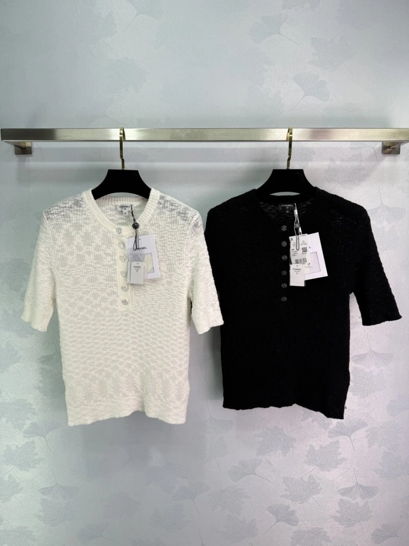 Chanel T-Shirts Classic 109411