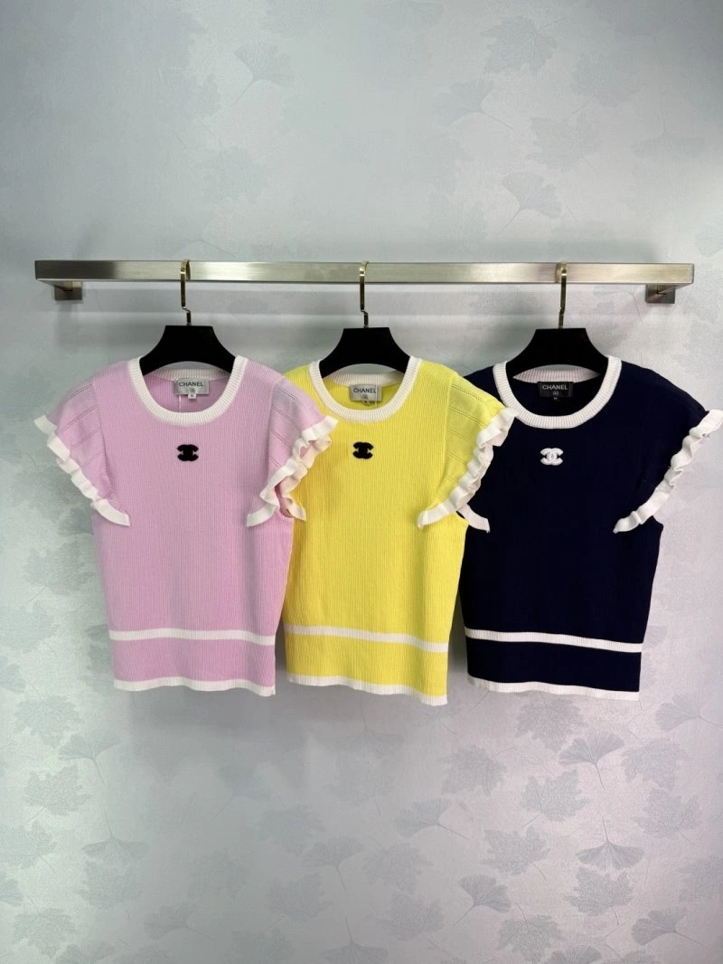 Chanel T-Shirts FashionForward 109400
