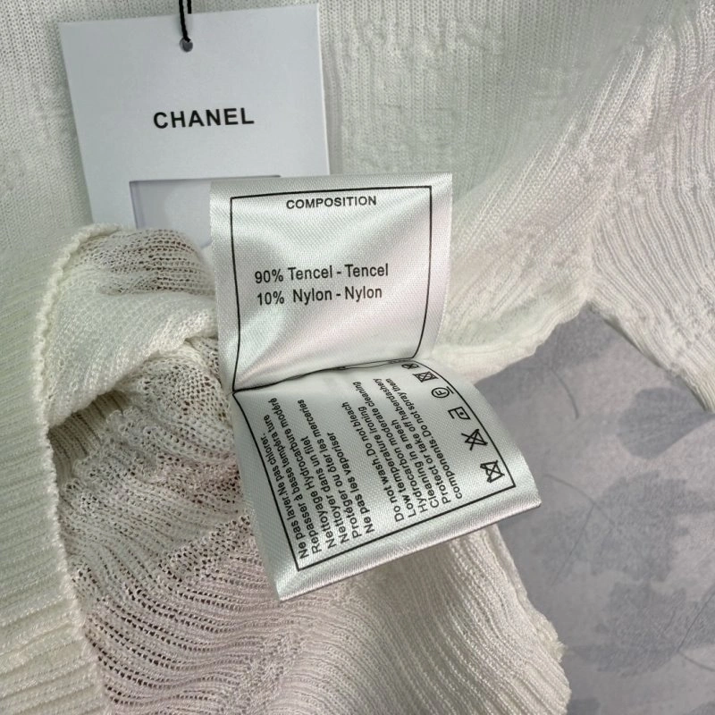 Chanel T-Shirts ModernLook 109399