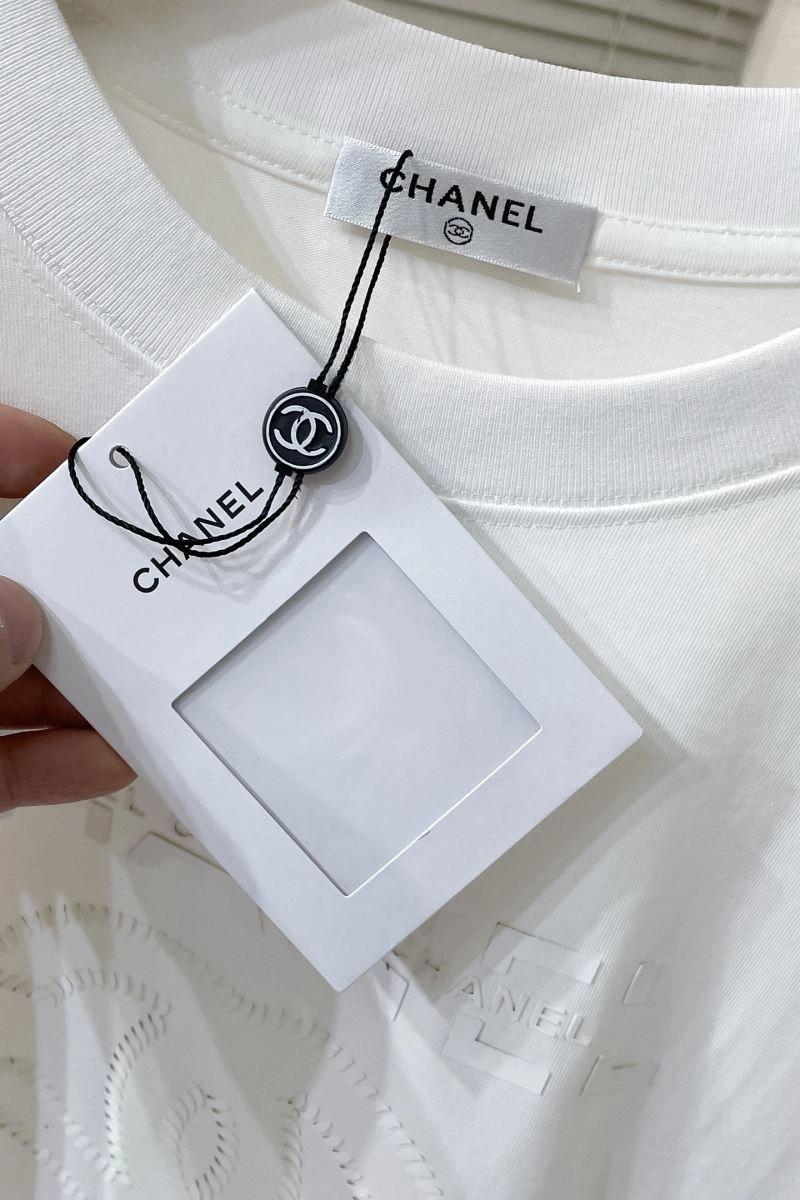 Chanel T-Shirts Sophisticated 111189