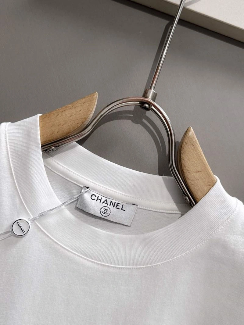 Chanel T-Shirts Sustainable 111157