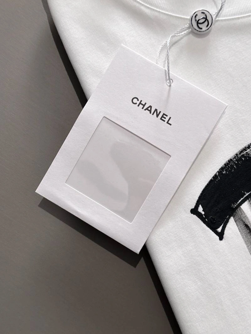 Chanel T-Shirts Sustainable 111157