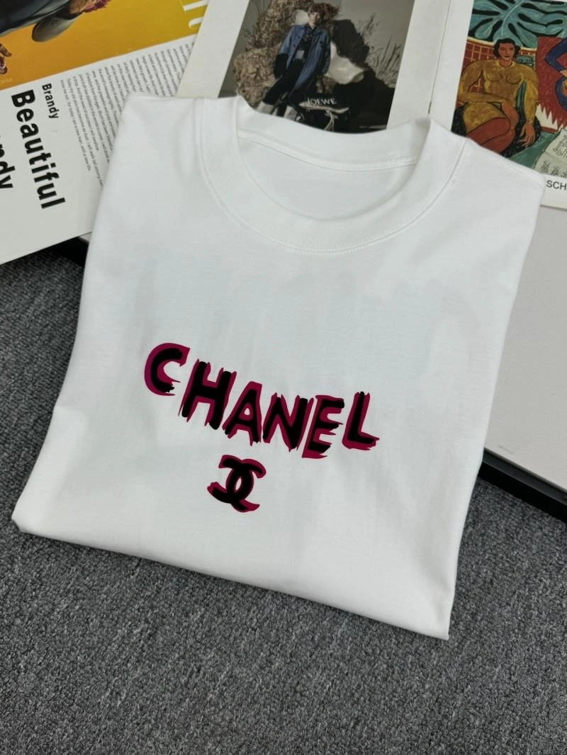 Compact Chanel T-Shirts 111170