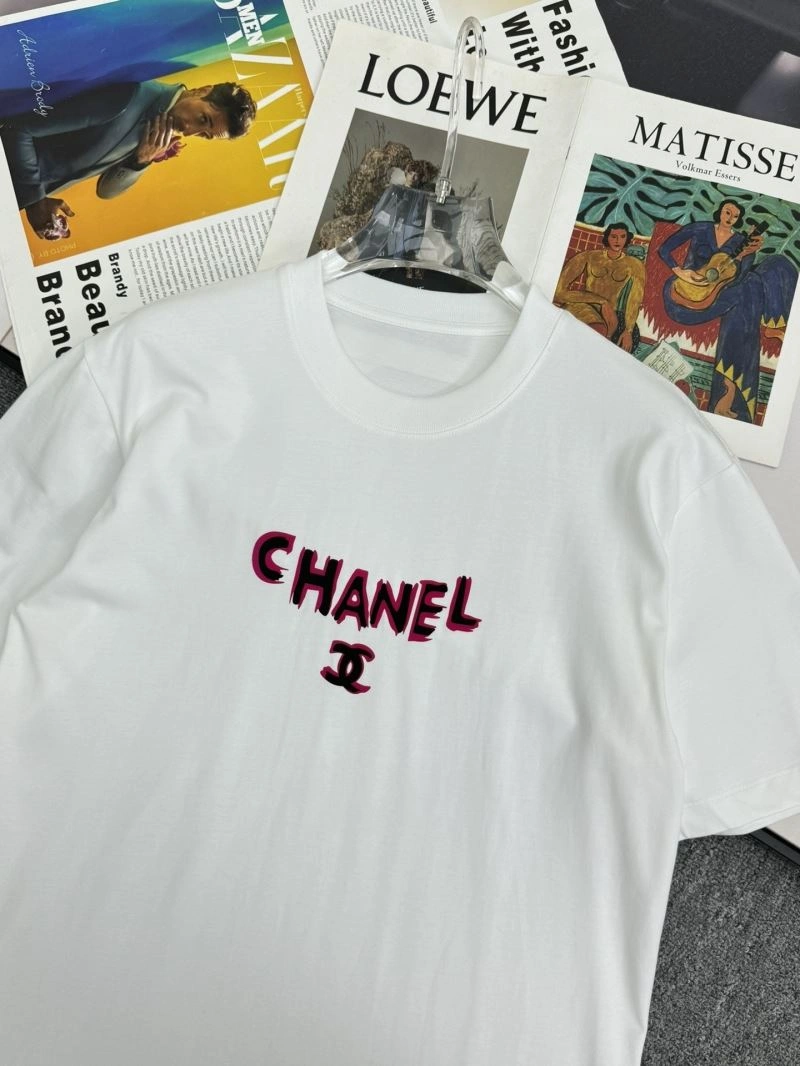 Compact Chanel T-Shirts 111170