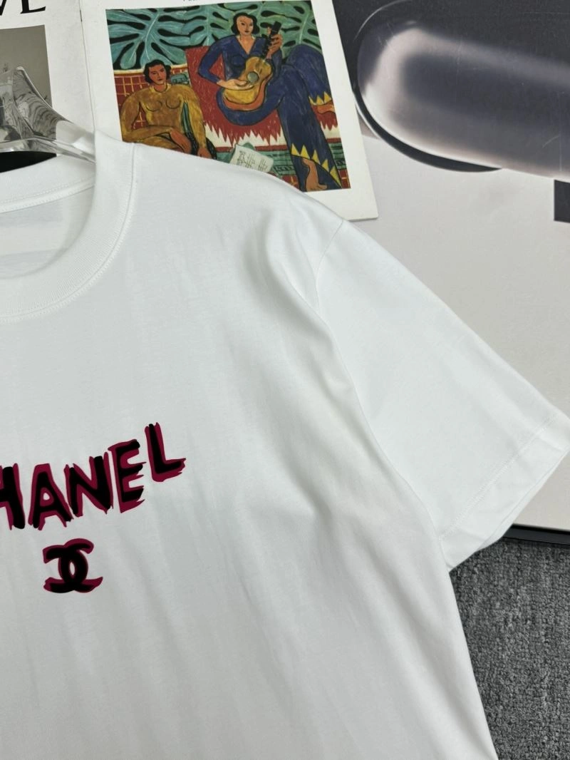 Compact Chanel T-Shirts 111170