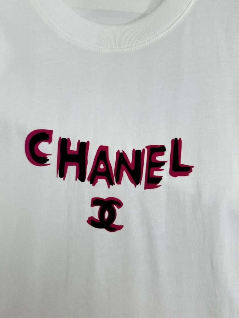 Compact Chanel T-Shirts 111170