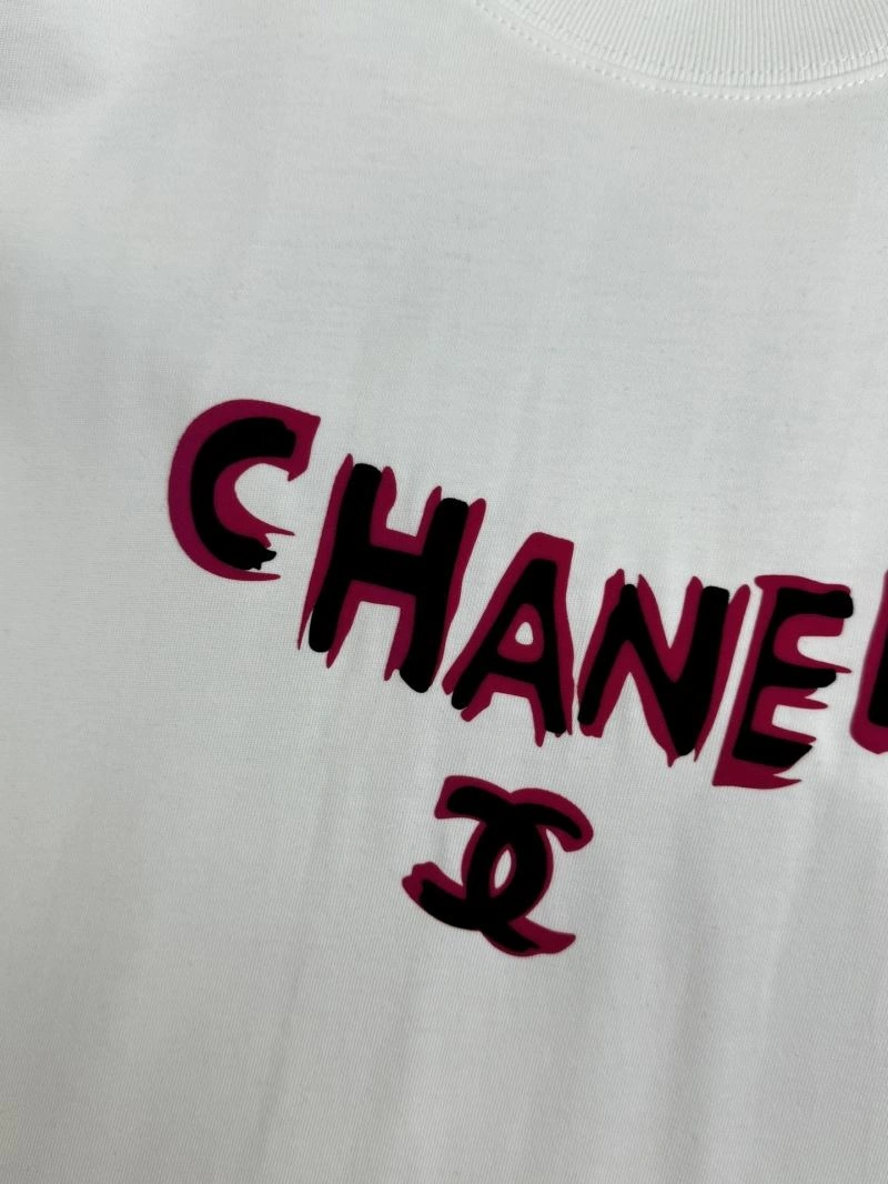 Compact Chanel T-Shirts 111170