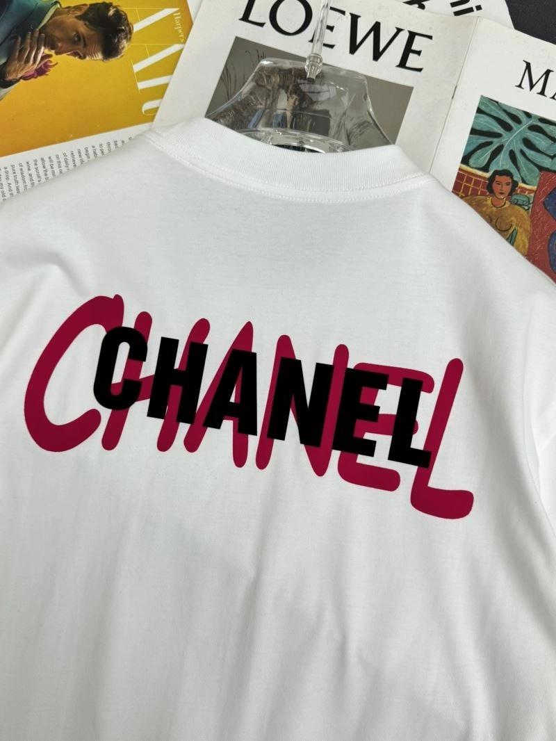 Compact Chanel T-Shirts 111170
