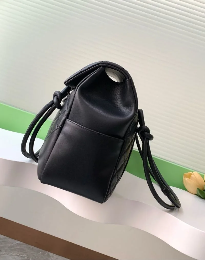 Snug Chanel Top Handle Bags 52529