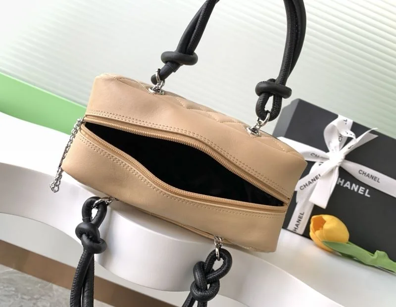 Chic Chanel Top Handle Bags 52506