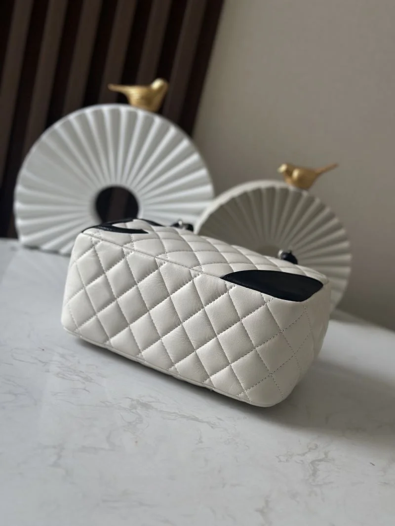 Lightweight Chanel Top Handle Bags 52469