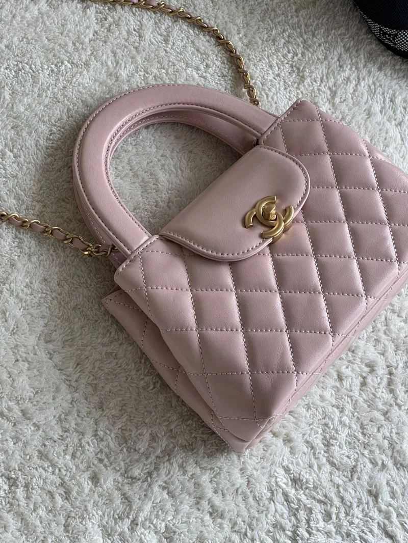 OdorResistant Chanel Top Handle Bags 52472